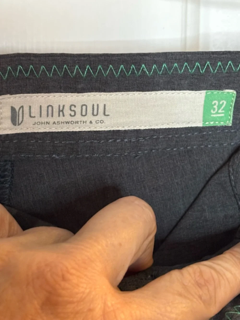 NWOT Linksoul Gray Patterned Board Shorts with Black Accents Size 32